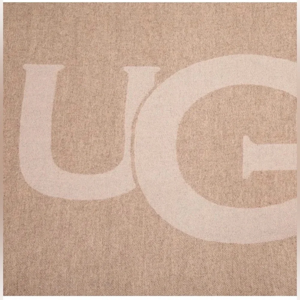 UGG Scarf W Woven Ugg Logo Scarf Beige Large Wrap